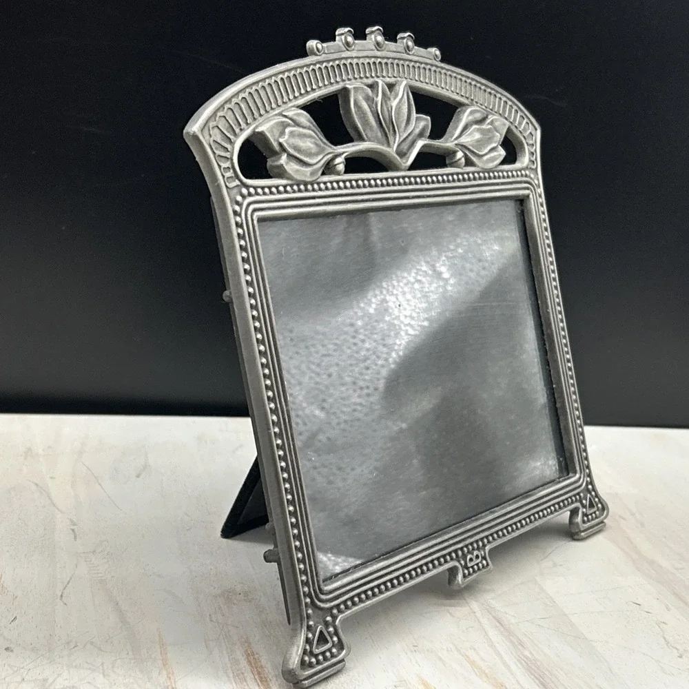 Vintage Westin Gallery Pewter Table-Top Victorian Floral Photo Frame for 5 X 7